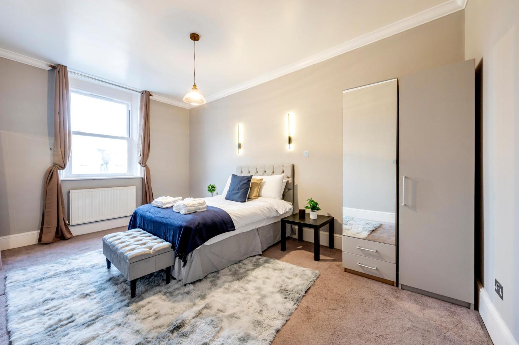 Large 1 Bedroom In Center Of London 3 Exterior photo