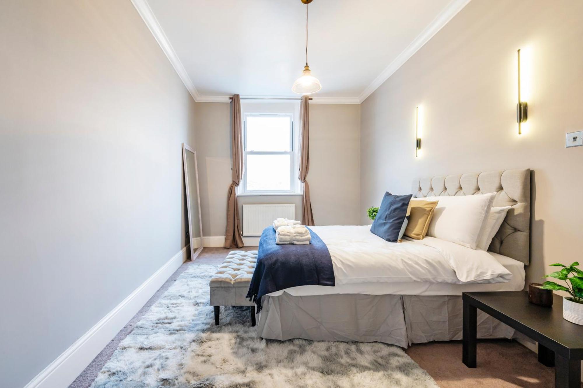 Large 1 Bedroom In Center Of London 3 Exterior photo