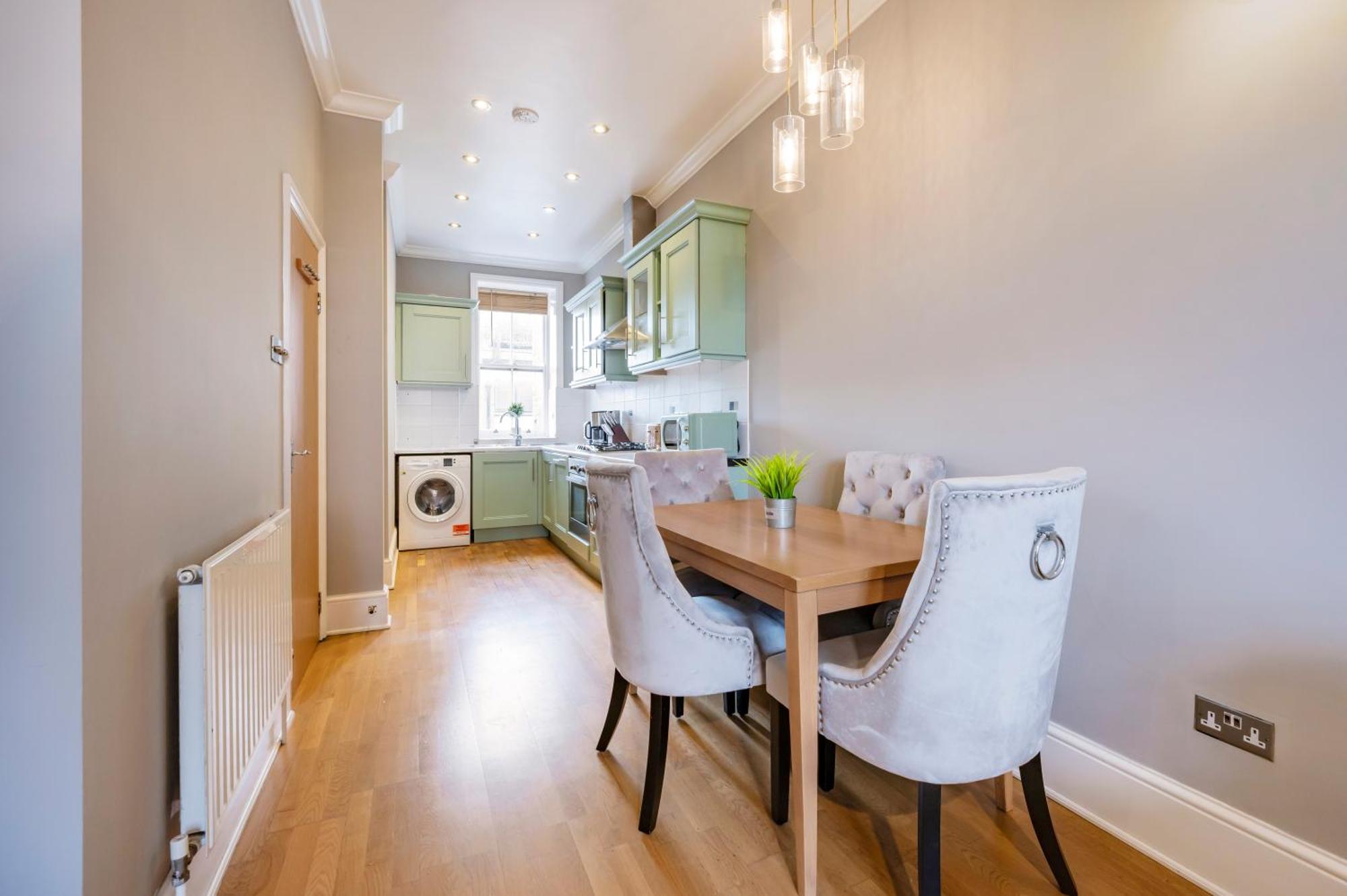 Large 1 Bedroom In Center Of London 3 Exterior photo
